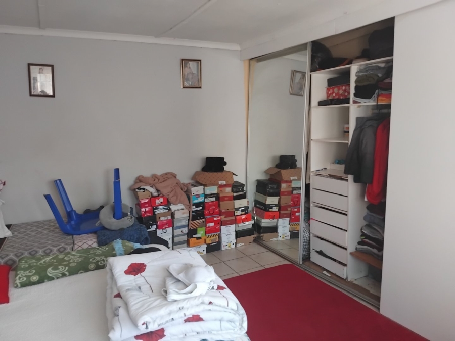 7 Bedroom Property for Sale in Bezuidenhout Valley Gauteng