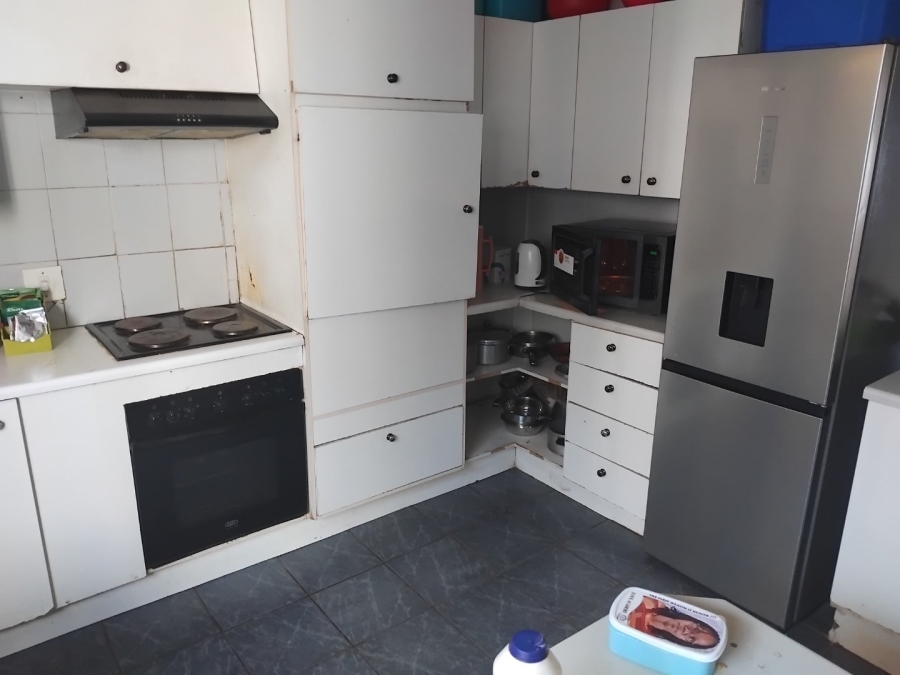 7 Bedroom Property for Sale in Bezuidenhout Valley Gauteng