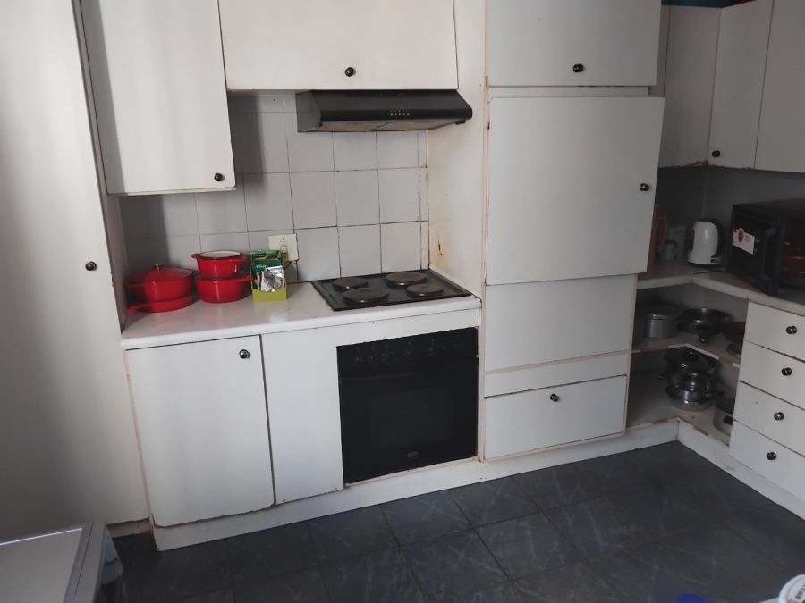 7 Bedroom Property for Sale in Bezuidenhout Valley Gauteng