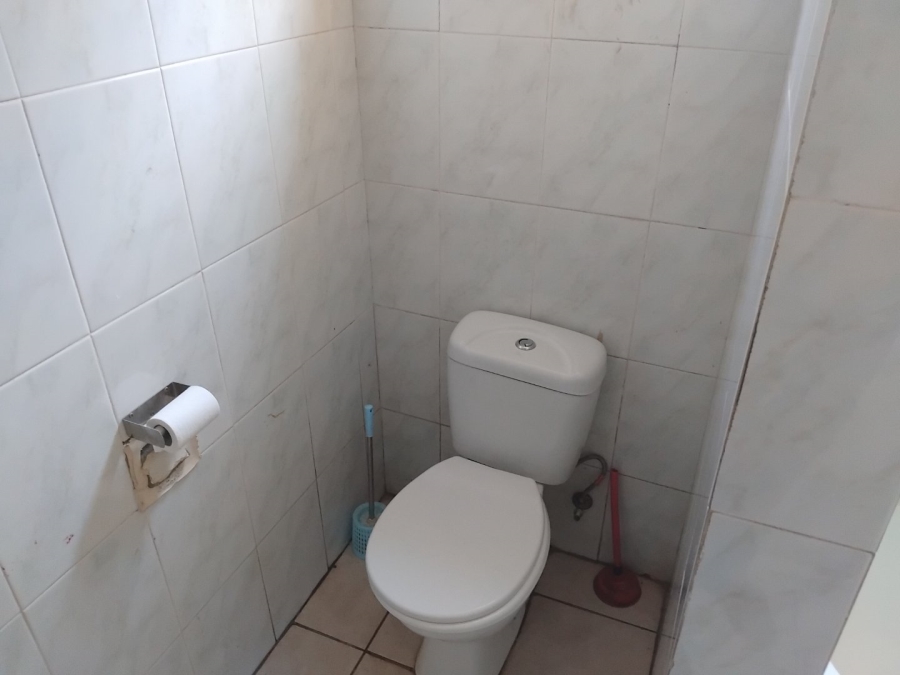 7 Bedroom Property for Sale in Bezuidenhout Valley Gauteng