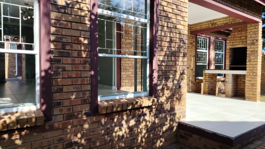 2 Bedroom Property for Sale in Amberfield Crest Estate Gauteng