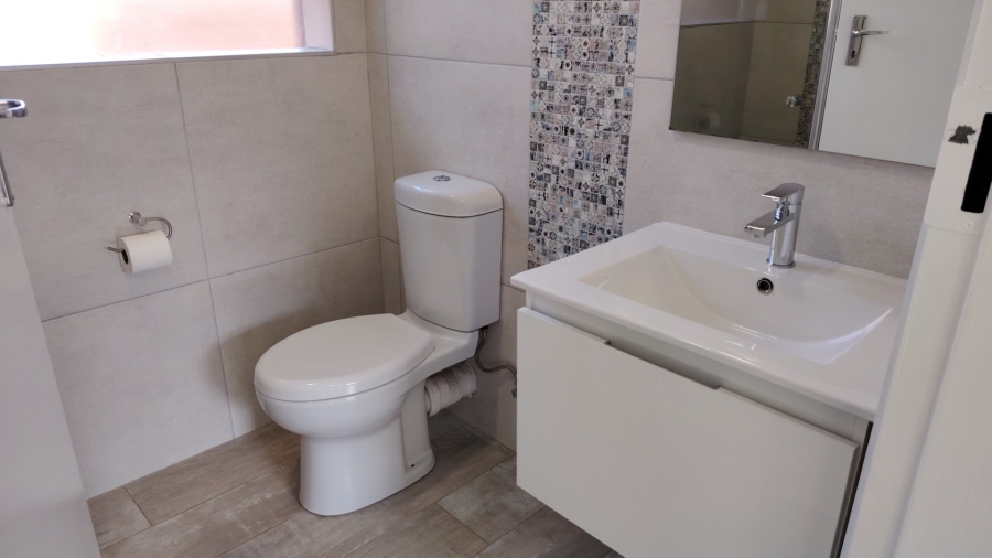 2 Bedroom Property for Sale in Amberfield Crest Estate Gauteng