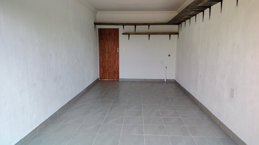 2 Bedroom Property for Sale in Amberfield Crest Estate Gauteng