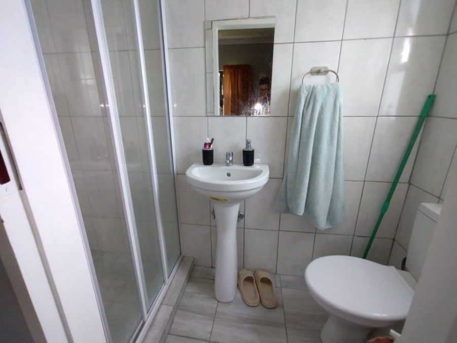 To Let 1 Bedroom Property for Rent in Kensington Gauteng