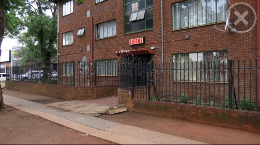 2 Bedroom Property for Sale in Pretoria West Gauteng