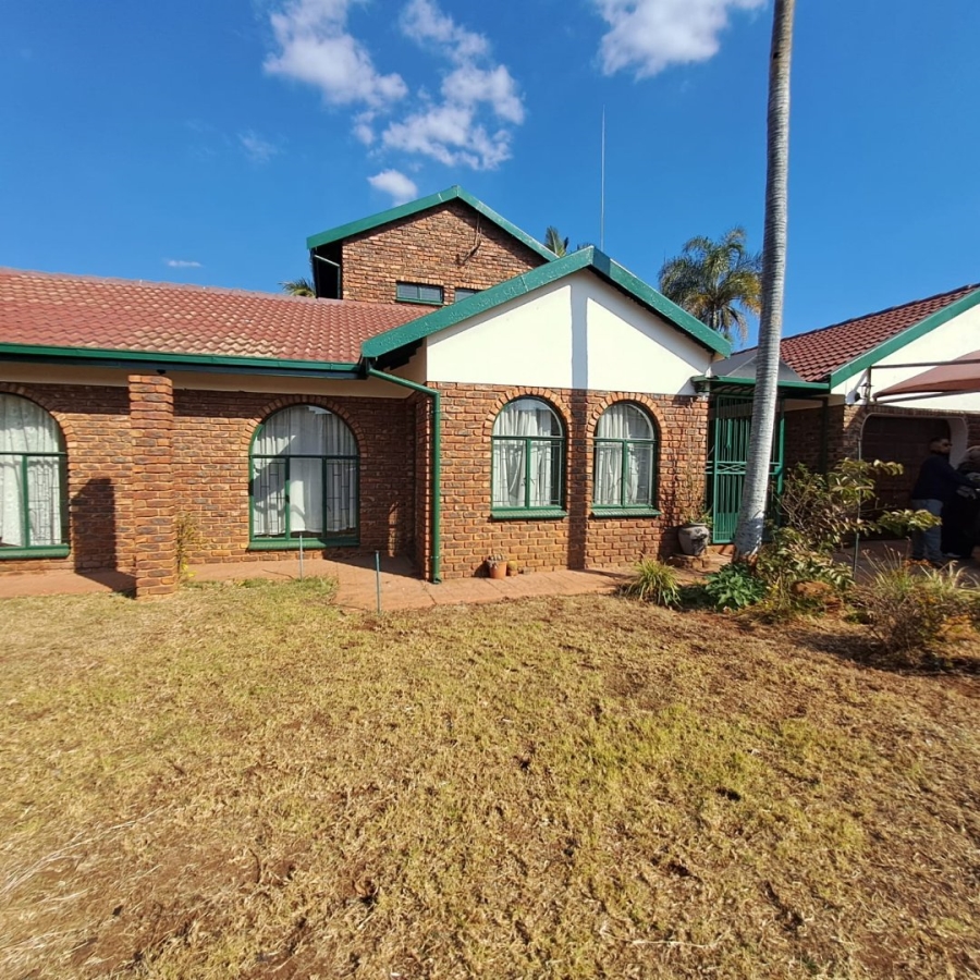 4 Bedroom Property for Sale in Karenpark Gauteng