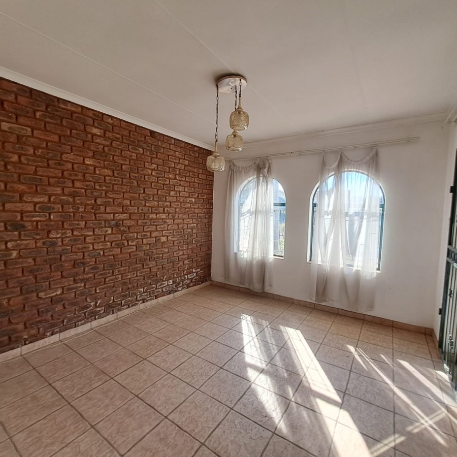 4 Bedroom Property for Sale in Karenpark Gauteng
