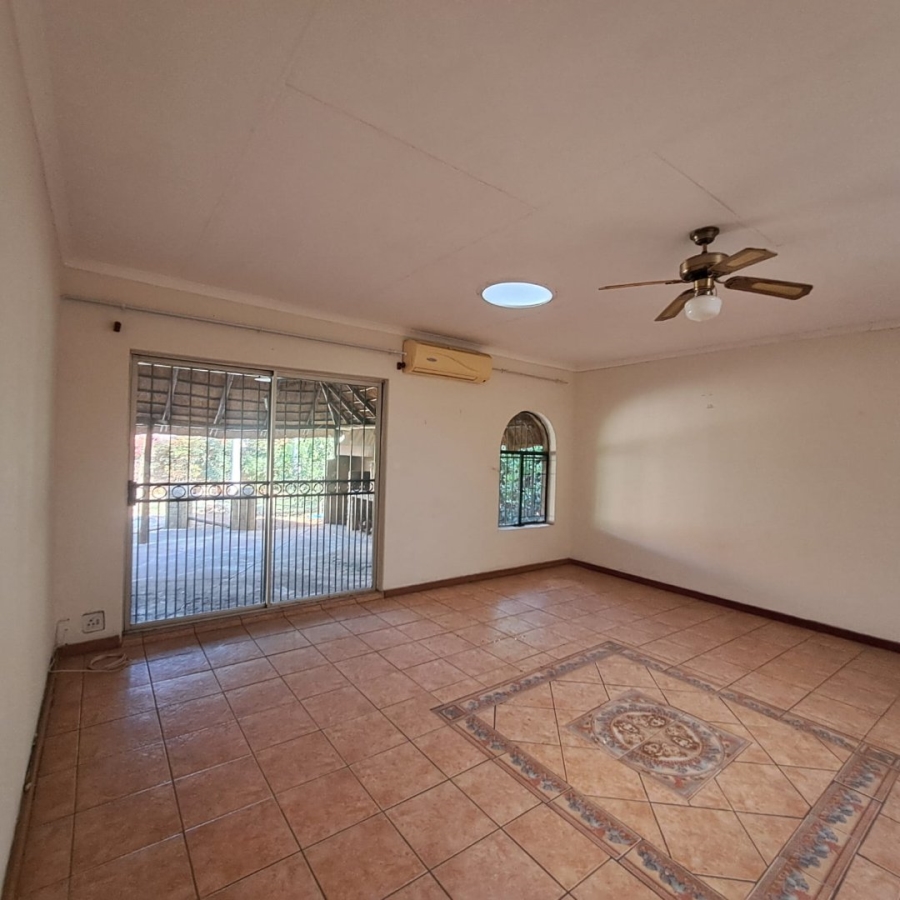 4 Bedroom Property for Sale in Karenpark Gauteng