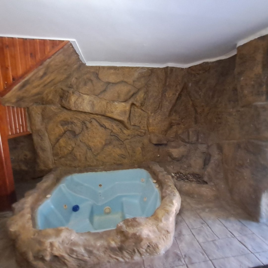 4 Bedroom Property for Sale in Karenpark Gauteng