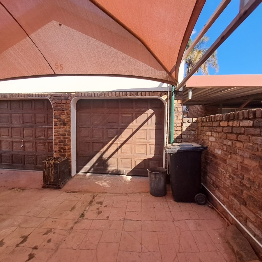 4 Bedroom Property for Sale in Karenpark Gauteng