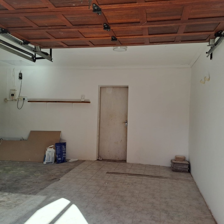 4 Bedroom Property for Sale in Karenpark Gauteng