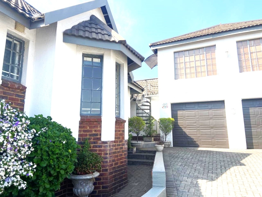 To Let 1 Bedroom Property for Rent in Ridgeway Gauteng
