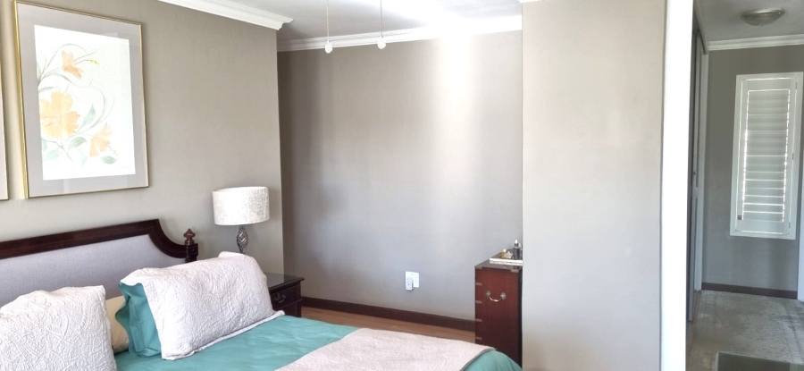 To Let 5 Bedroom Property for Rent in Ridgeway Gauteng