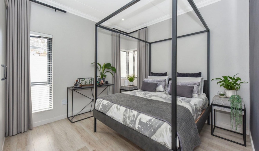 To Let 2 Bedroom Property for Rent in Bryanston Gauteng