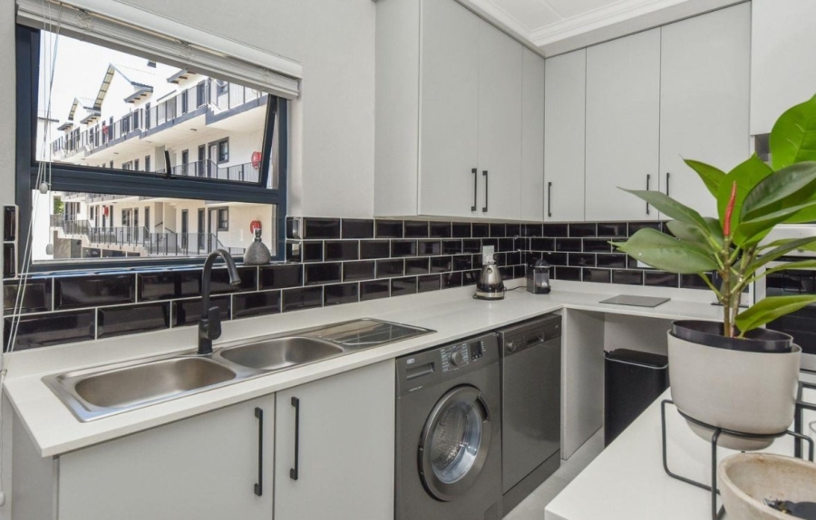 To Let 2 Bedroom Property for Rent in Bryanston Gauteng