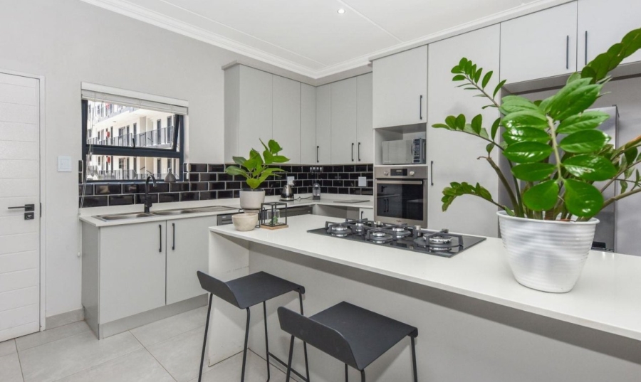 To Let 2 Bedroom Property for Rent in Bryanston Gauteng