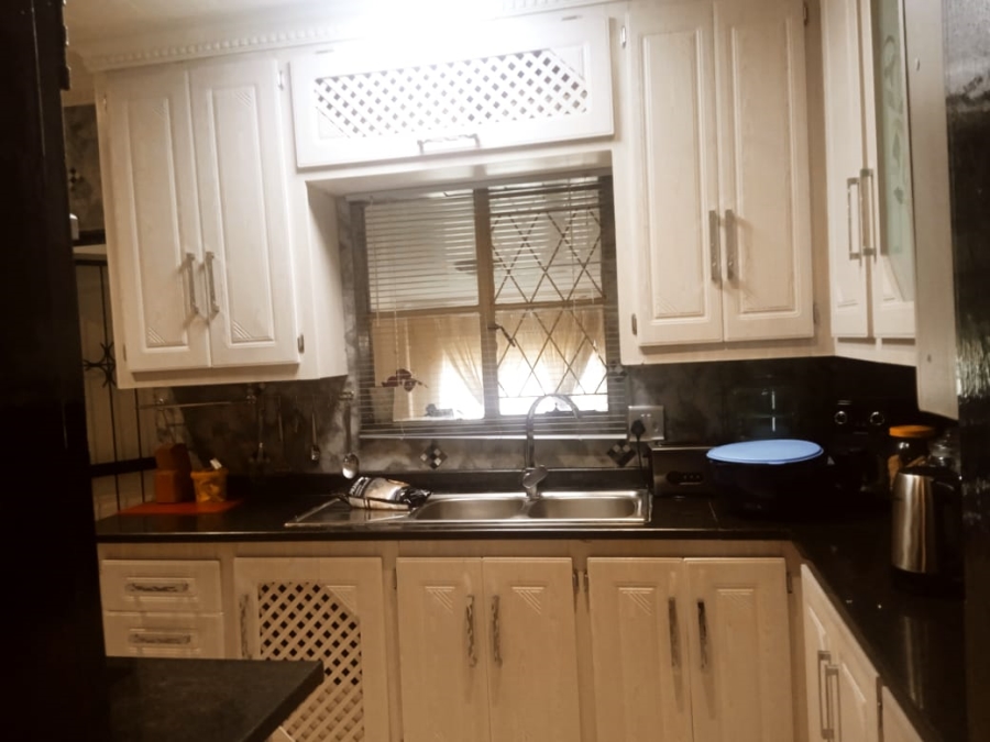 3 Bedroom Property for Sale in Hesteapark Gauteng