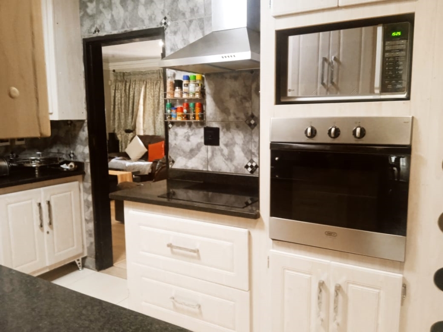 3 Bedroom Property for Sale in Hesteapark Gauteng