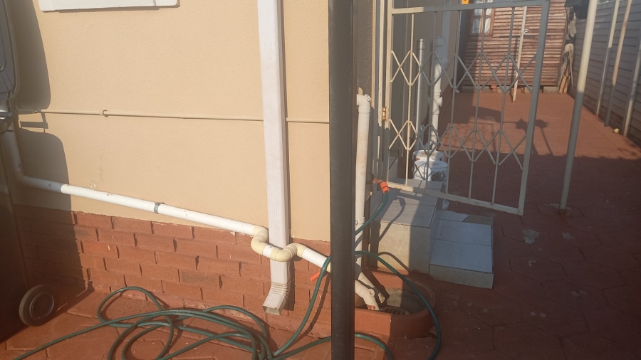3 Bedroom Property for Sale in Rosslyn Gauteng