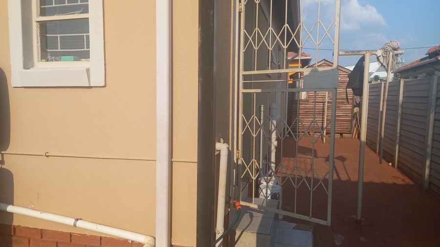 3 Bedroom Property for Sale in Rosslyn Gauteng