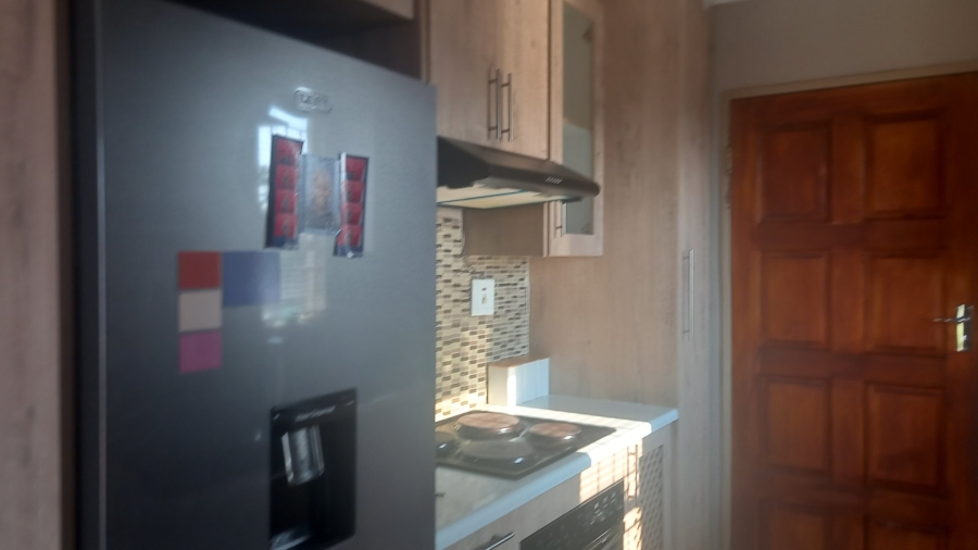 3 Bedroom Property for Sale in Rosslyn Gauteng