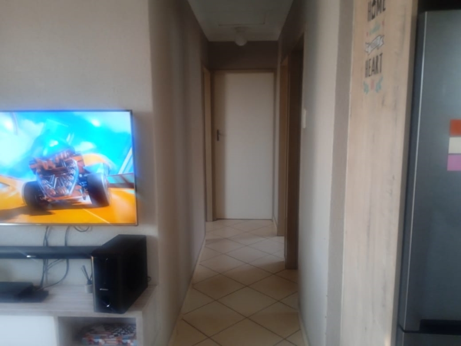 3 Bedroom Property for Sale in Rosslyn Gauteng
