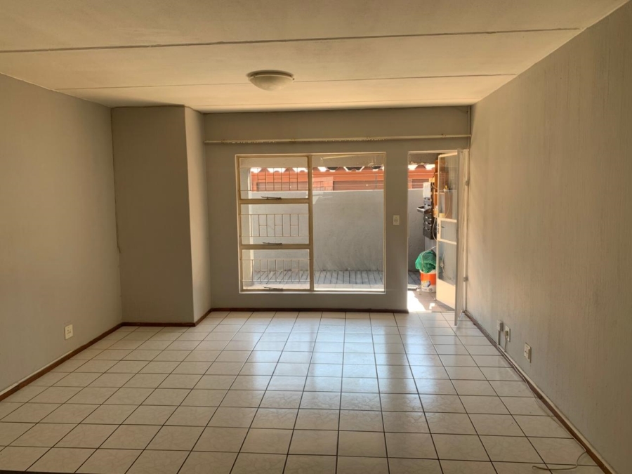 2 Bedroom Property for Sale in New Redruth Gauteng