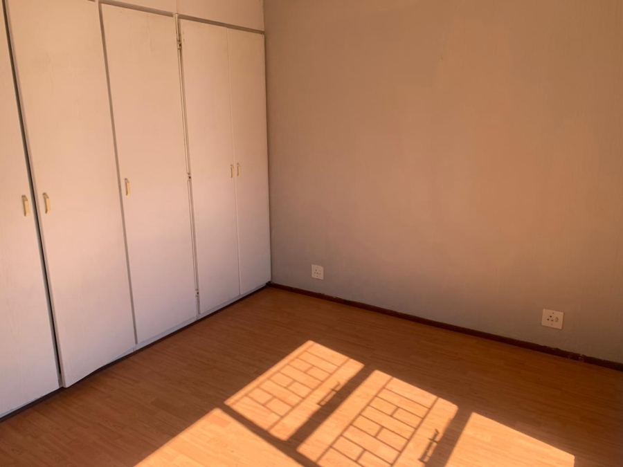 2 Bedroom Property for Sale in New Redruth Gauteng