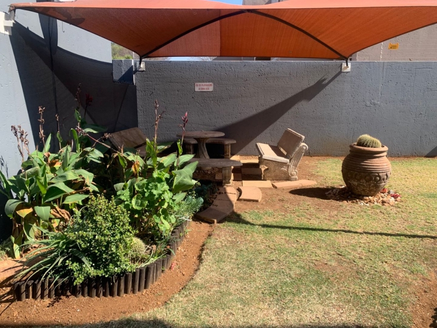 2 Bedroom Property for Sale in New Redruth Gauteng