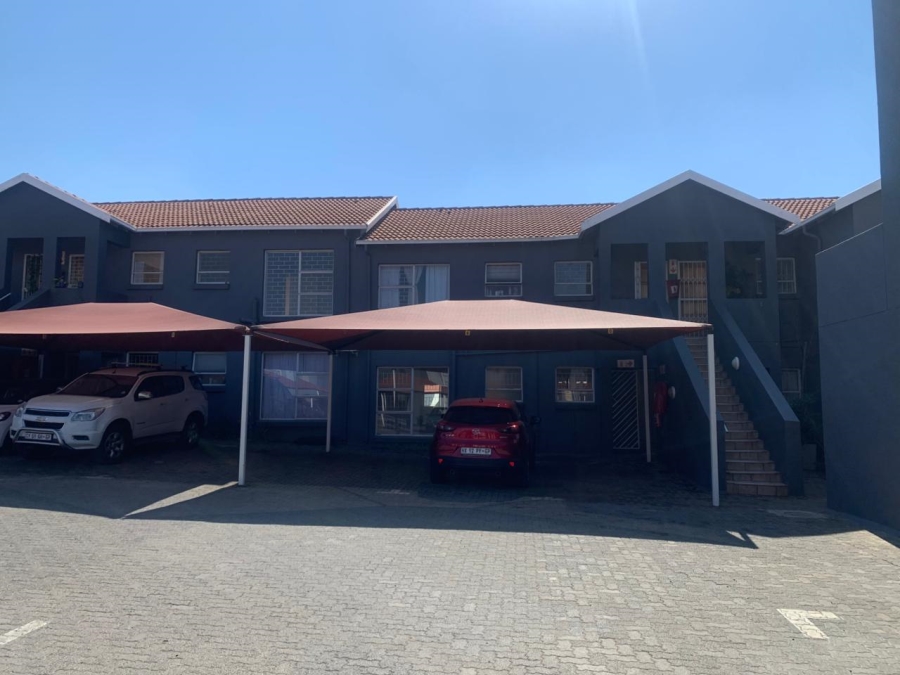 2 Bedroom Property for Sale in New Redruth Gauteng