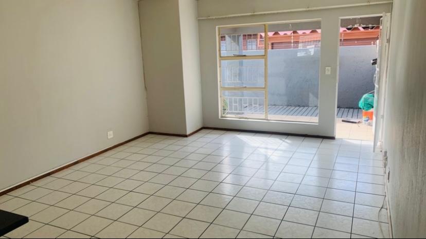 2 Bedroom Property for Sale in New Redruth Gauteng
