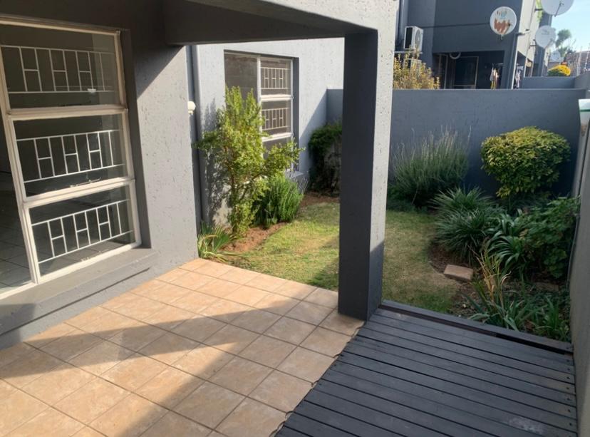 2 Bedroom Property for Sale in New Redruth Gauteng