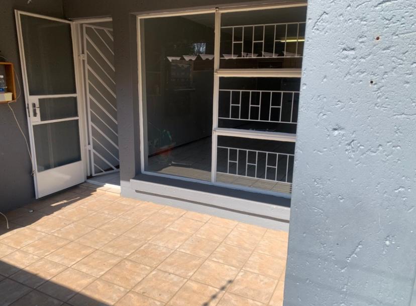 2 Bedroom Property for Sale in New Redruth Gauteng