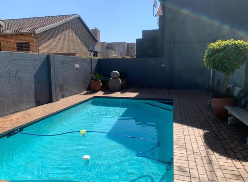 2 Bedroom Property for Sale in New Redruth Gauteng