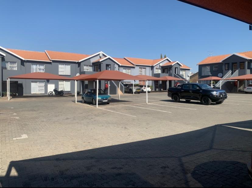 2 Bedroom Property for Sale in New Redruth Gauteng