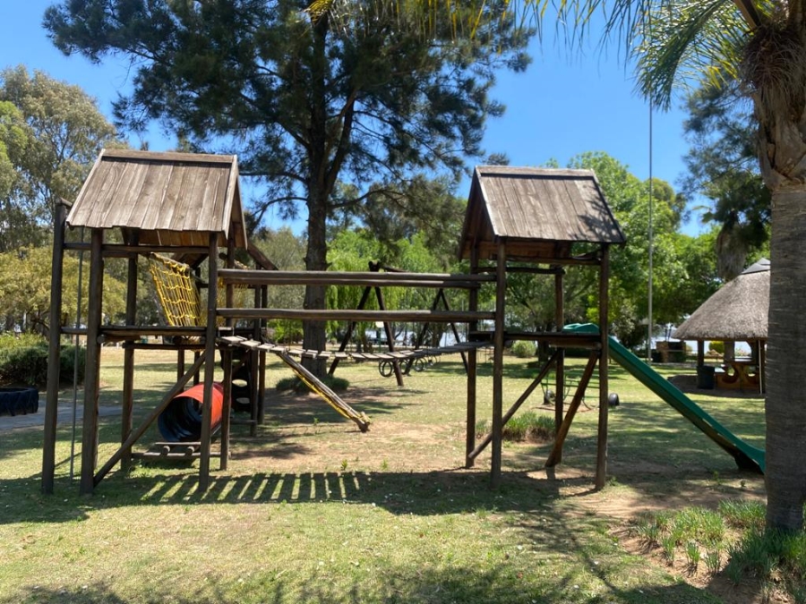 2 Bedroom Property for Sale in Vaal Marina Gauteng