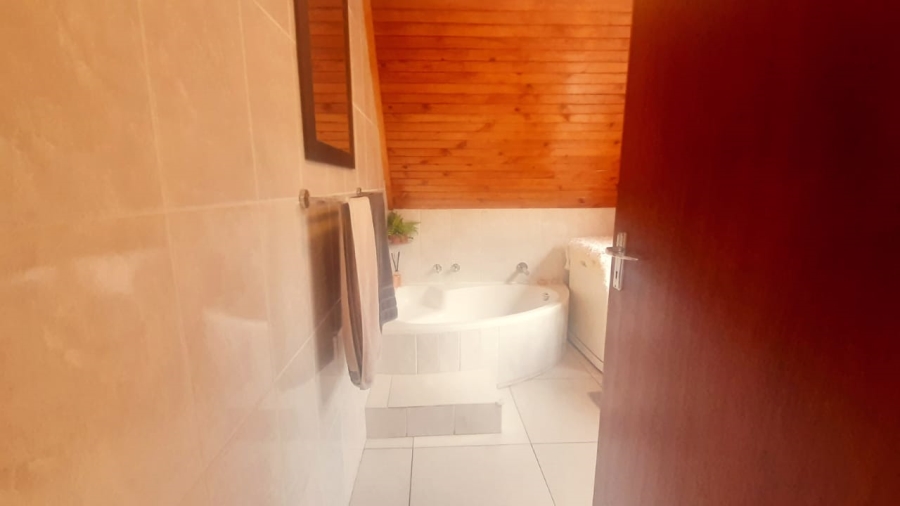 2 Bedroom Property for Sale in Vaal Marina Gauteng