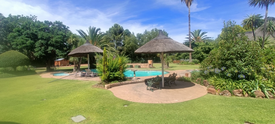 4 Bedroom Property for Sale in Vanderbijlpark SW 5 Gauteng