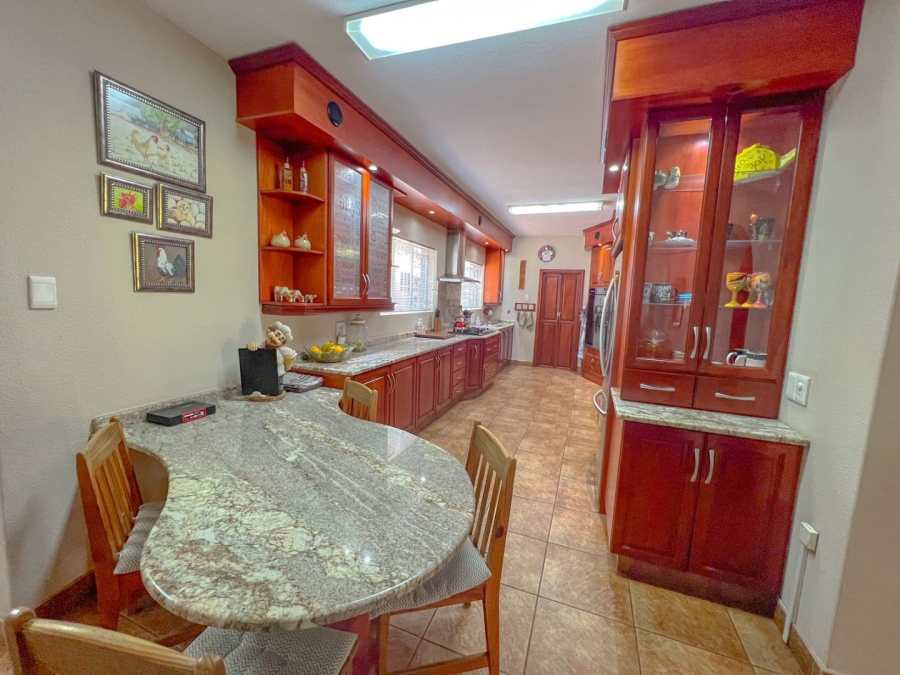 4 Bedroom Property for Sale in Vanderbijlpark SW 5 Gauteng