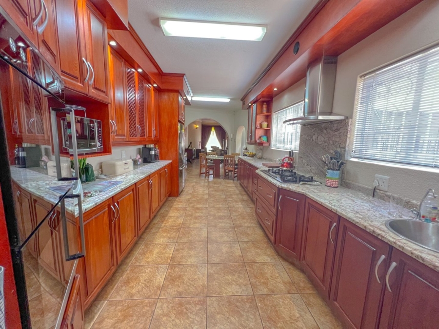 4 Bedroom Property for Sale in Vanderbijlpark SW 5 Gauteng