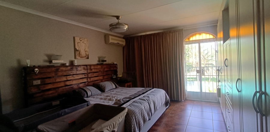 4 Bedroom Property for Sale in Vanderbijlpark SW 5 Gauteng
