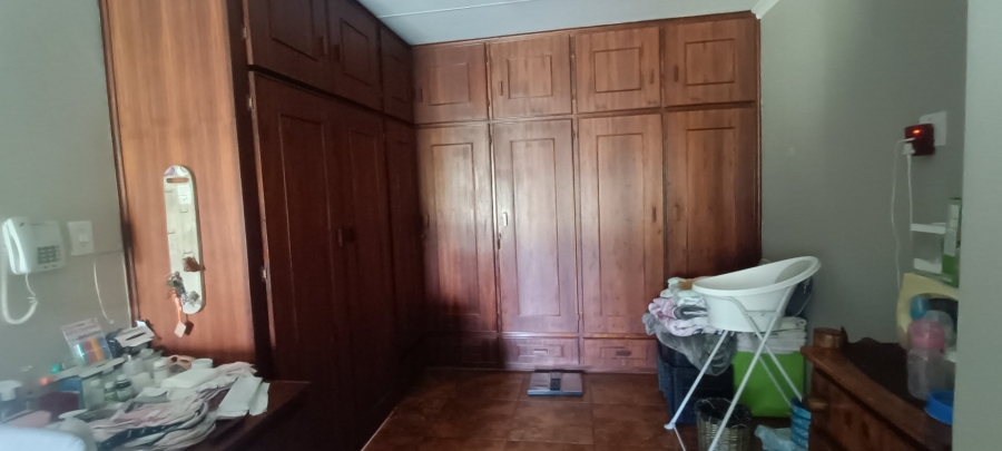 4 Bedroom Property for Sale in Vanderbijlpark SW 5 Gauteng