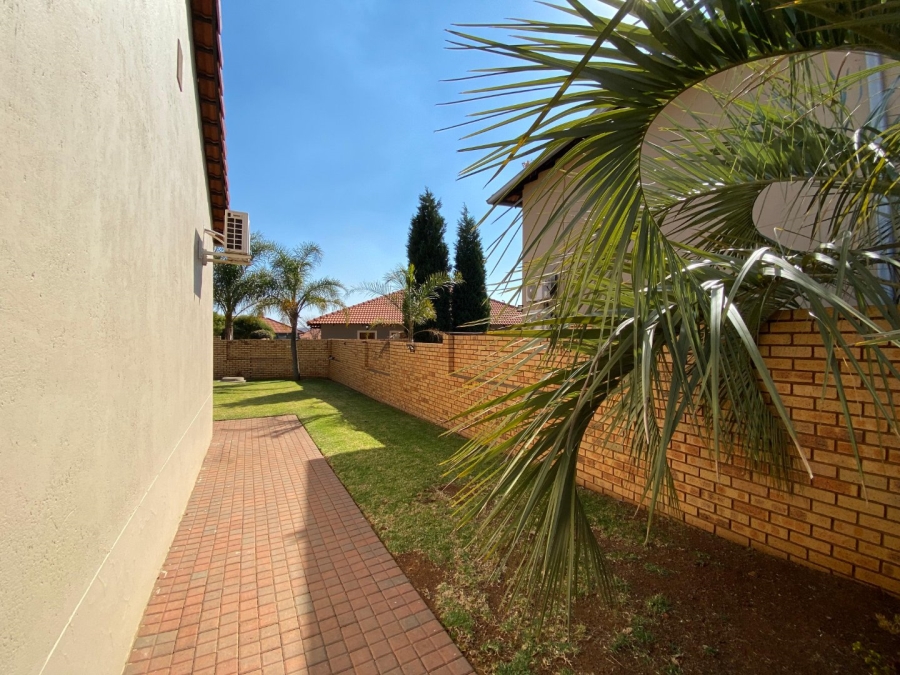 3 Bedroom Property for Sale in Monavoni Gauteng