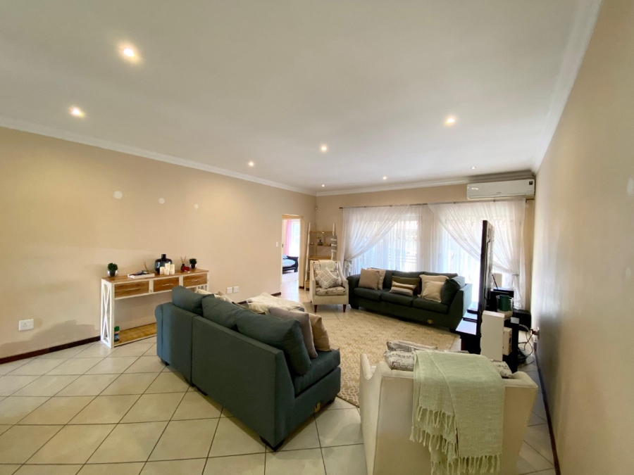 3 Bedroom Property for Sale in Monavoni Gauteng