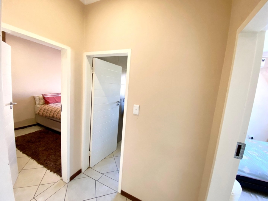 3 Bedroom Property for Sale in Monavoni Gauteng