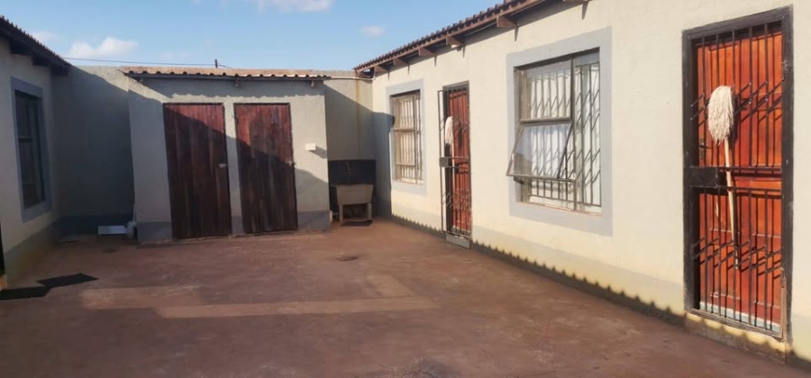 7 Bedroom Property for Sale in Soshanguve South Ext 4 Gauteng