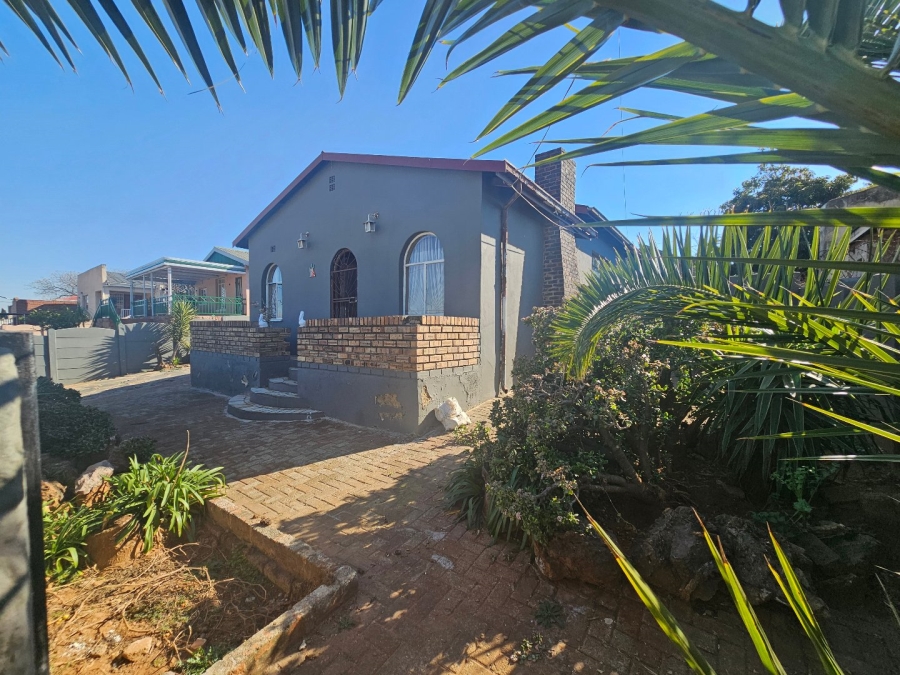 3 Bedroom Property for Sale in Bosmont Gauteng