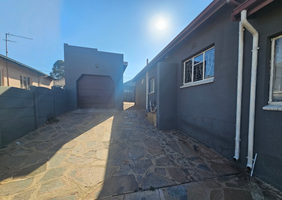 3 Bedroom Property for Sale in Bosmont Gauteng