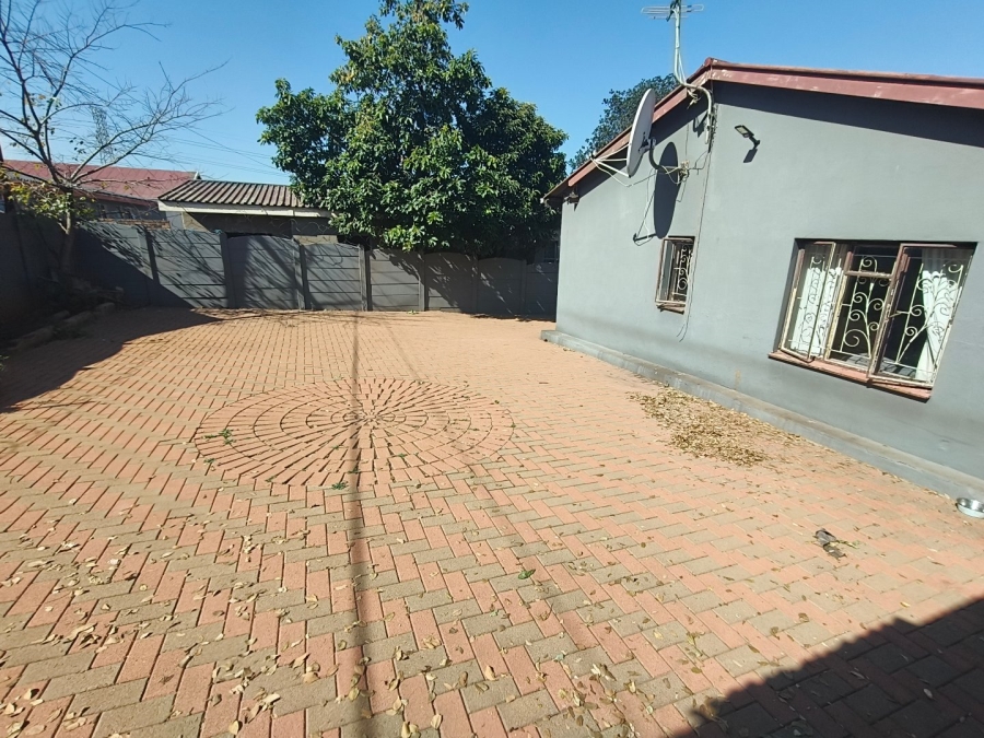 3 Bedroom Property for Sale in Bosmont Gauteng