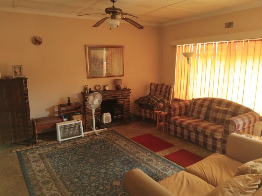 3 Bedroom Property for Sale in Edenvale Central Gauteng